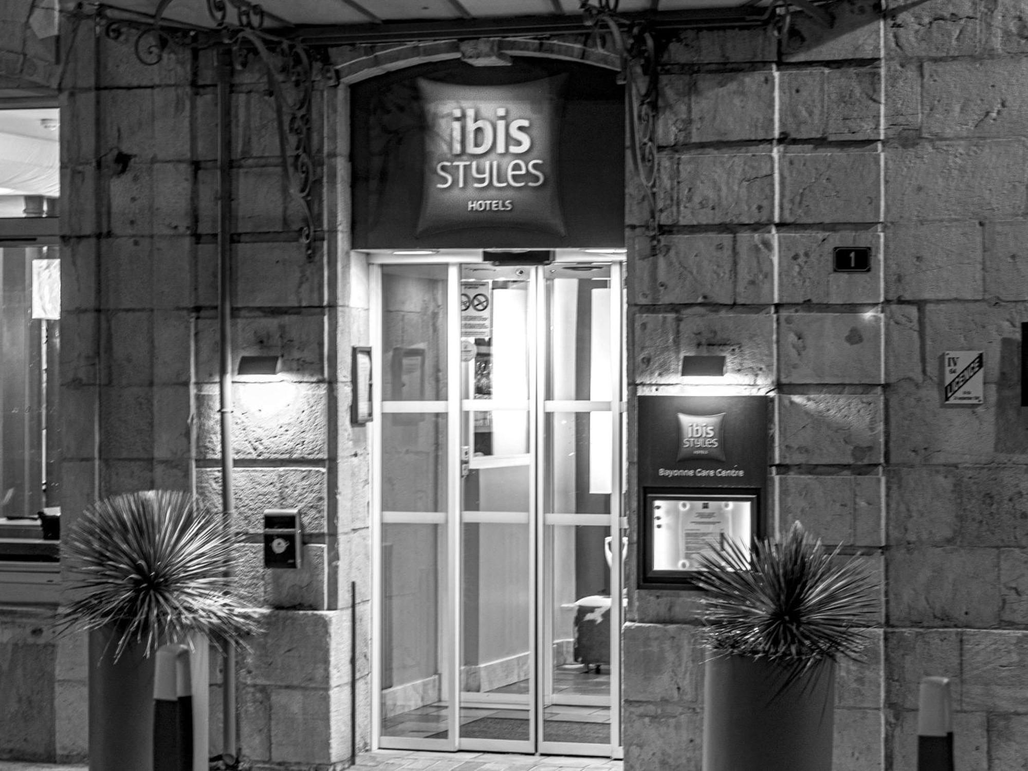 Готель Ibis Styles Байонна Екстер'єр фото